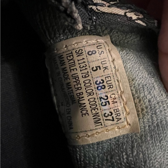 Bobs tennis shoes - Picture 2 of 5